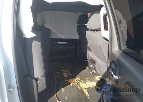 2017 Chevrolet Silverado 1500 1Lt from USA, damaged, VIN 3GCPCREHXHG181852